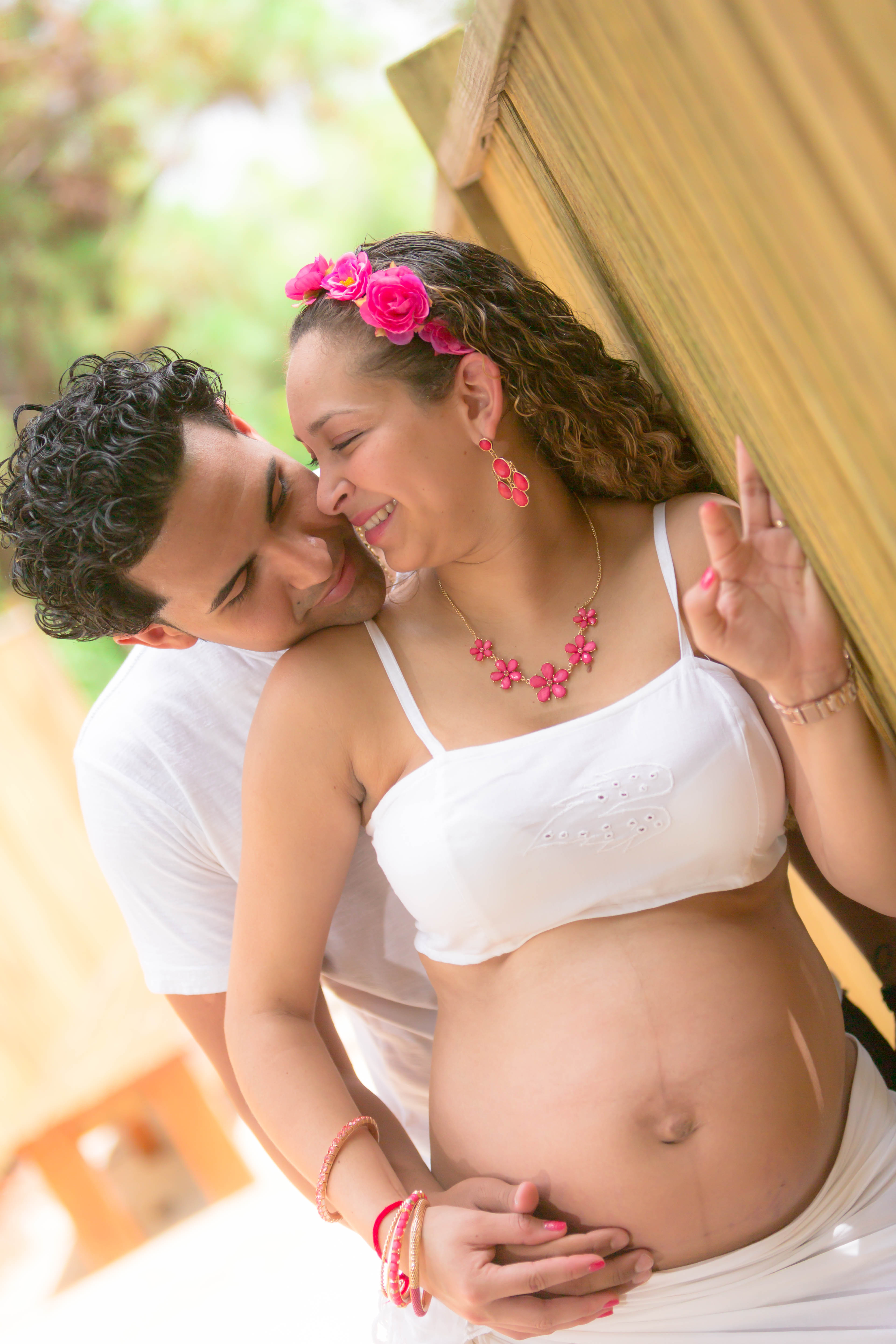 Best Professional Coral Springs Photographer Maternity portrait image Alfredo Valentine Couture Bridal Photography Maternity Session at Morikami Japanese Gardens in Delray Beach, Florida