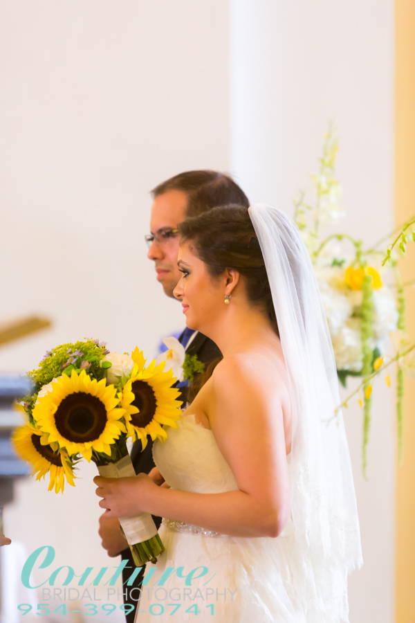 Photography of destination Wedding in Old San Juan Cathedral by Couture Bridal Photography
