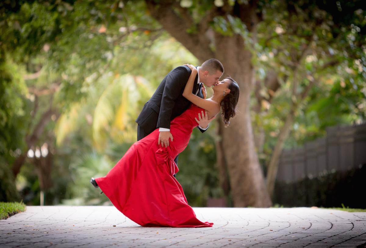 Photography by the best Professional Coral Springs Photographer Aricelly and Angelo engagement photography session in Brickell Miami, Florida at 600 Biscayne Blvd and Tamarina Restaurant by Alfredo Valentine Photographer owner of Couture Bridal Photography